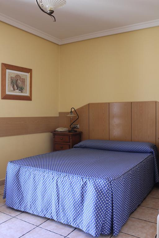 Hostal Maria Ronda Madri Exterior foto