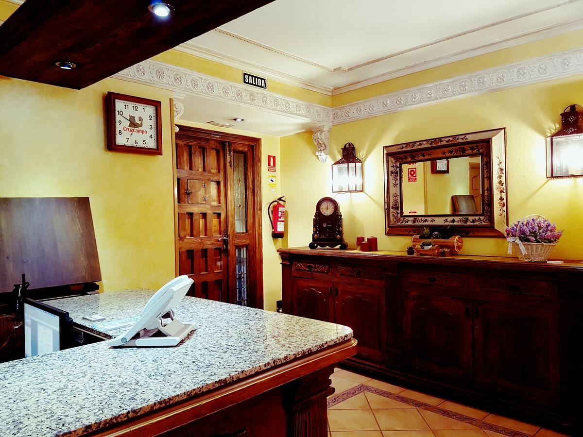 Hostal Maria Ronda Madri Exterior foto